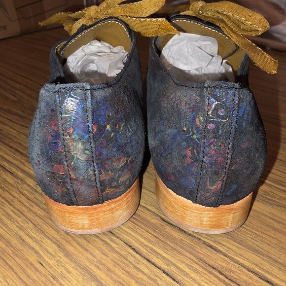 PAPUCEI Rare! Sz6.5 Avant Garde Iridescent Art 2 Wear Artsy Shimmer Tie Up Shoes - Picture 11 of 14
